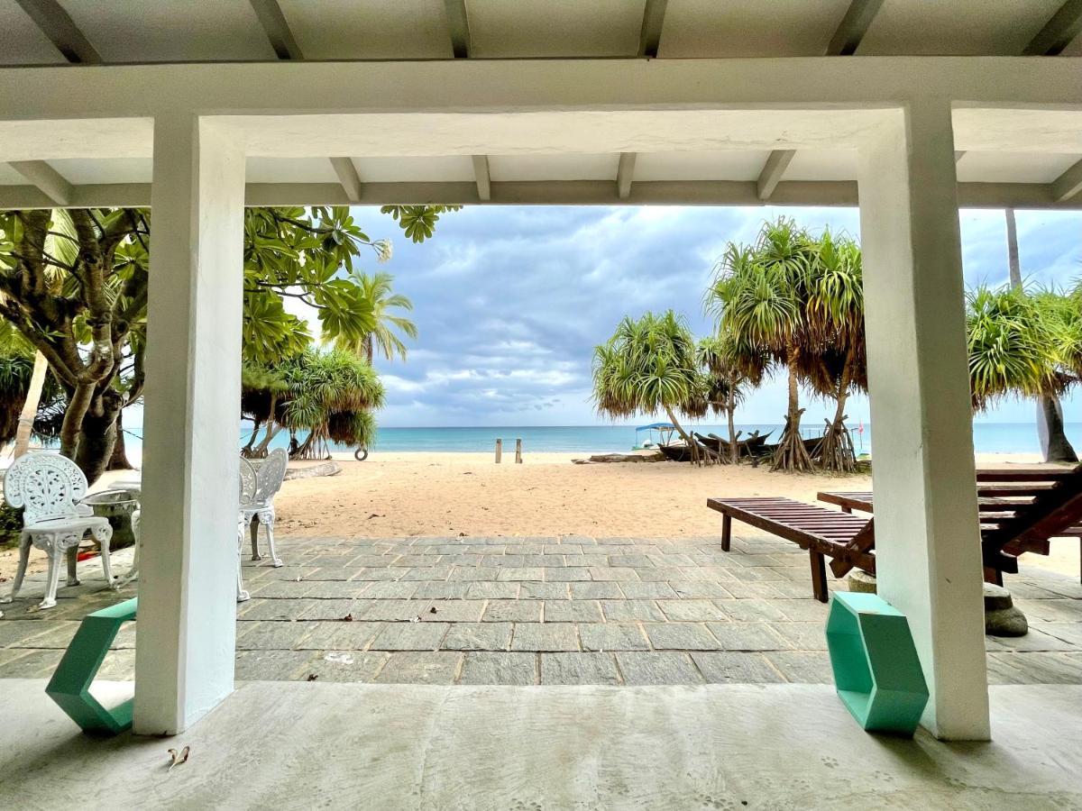 Moon Isle Beach Bungalow Nilaveli Exterior foto