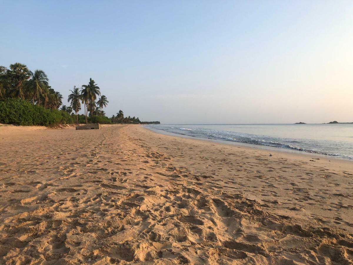 Moon Isle Beach Bungalow Nilaveli Exterior foto